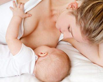 Bị thụt núm vú sau khi sinh con phải làm thế nào?