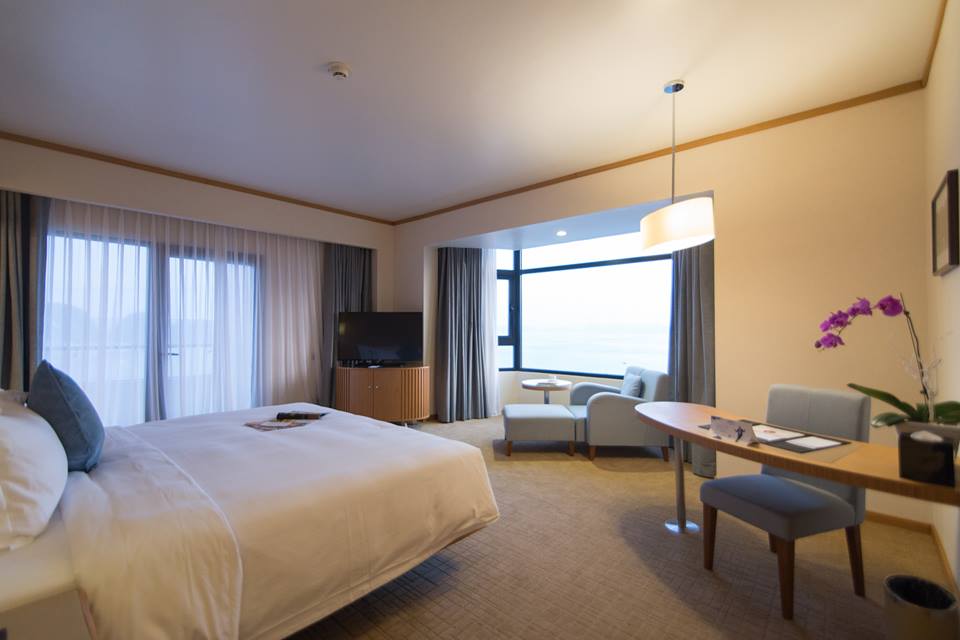 Phòng Executive Suite Hướng Biển